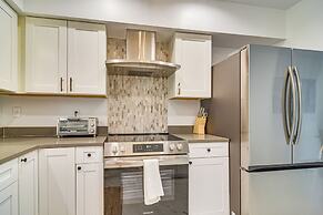 5 Mi to Beach: Tampa Retreat w/ Furnished Lanai!