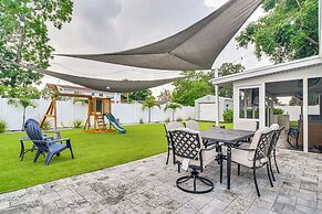 5 Mi to Beach: Tampa Retreat w/ Furnished Lanai!