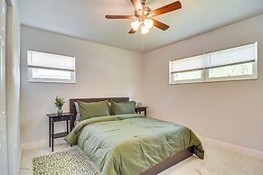 5 Mi to Beach: Tampa Retreat w/ Furnished Lanai!