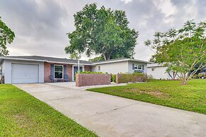 5 Mi to Beach: Tampa Retreat w/ Furnished Lanai!