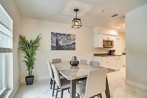 5 Mi to Beach: Tampa Retreat w/ Furnished Lanai!