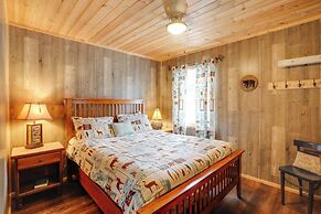 1 Mi to Greers Ferry Lake: Cabin w/ Pool Access