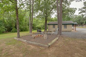 1 Mi to Greers Ferry Lake: Cabin w/ Pool Access