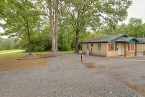 1 Mi to Greers Ferry Lake: Cabin w/ Pool Access