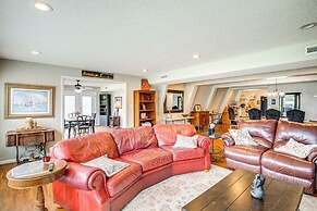 Boat, Kayak & Swim: Lake Guntersville Family Home