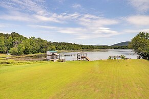 Boat, Kayak & Swim: Lake Guntersville Family Home
