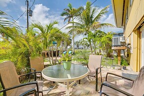 Walk to Beach: Family Retreat in Fort Myers Beach!