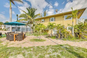 Walk to Beach: Family Retreat in Fort Myers Beach!