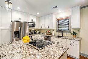 Farm & Lake Views: Rural Mississippi Loft Apt