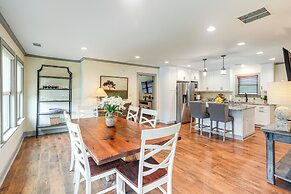 Farm & Lake Views: Rural Mississippi Loft Apt