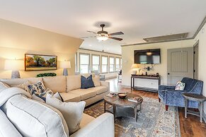 Farm & Lake Views: Rural Mississippi Loft Apt