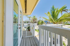 Steps to Shore: Cozy Condo in Fort Myers Beach!