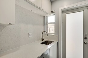 Private Backyard: Dog-friendly Wilton Manors Home!