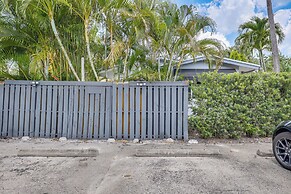 Private Backyard: Dog-friendly Wilton Manors Home!