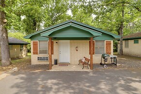 Outdoor Entertainment Areas: Greers Ferry Cottage!