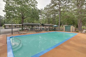 Outdoor Entertainment Areas: Greers Ferry Cottage!