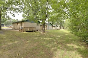 Outdoor Entertainment Areas: Greers Ferry Cottage!