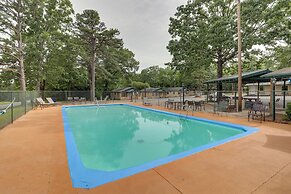 Outdoor Entertainment Areas: Greers Ferry Cottage!