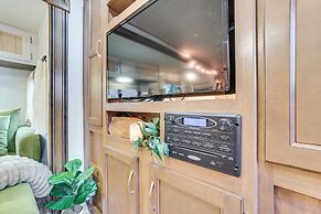 7 Mi to Torch Lake: Pet-friendly Getaway!