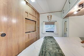 7 Mi to Torch Lake: Pet-friendly Getaway!