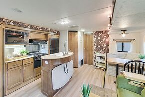 7 Mi to Torch Lake: Pet-friendly Getaway!