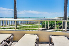 Ocean View & Pool Access: Condo in Myrtle Beach