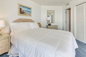 Ocean View & Pool Access: Condo in Myrtle Beach