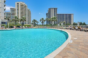 Ocean View & Pool Access: Condo in Myrtle Beach