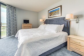 Ocean View & Pool Access: Condo in Myrtle Beach