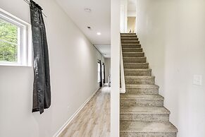 Walk to Dining: Sleek Hampton Home w/ Deck!