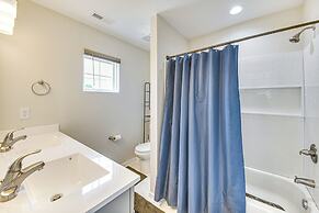 Walk to Dining: Sleek Hampton Home w/ Deck!