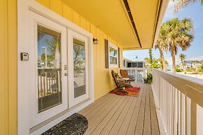 Walkable Gulf-view Getaway in Fort Myers Beach!