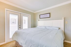 Walkable Gulf-view Getaway in Fort Myers Beach!