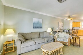 Walkable Gulf-view Getaway in Fort Myers Beach!