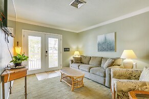 Walkable Gulf-view Getaway in Fort Myers Beach!