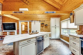 8 Mi to Kingdom Trails: Spacious Home w/ Game Room