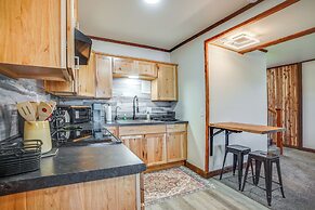 3 Mi to Lake Michigan: Charming Kewaunee Hideaway
