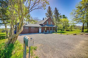 3 Mi to Lake Michigan: Charming Kewaunee Hideaway