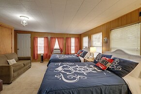 Greers Ferry Lake Escape: Cabin w/ Pool Access