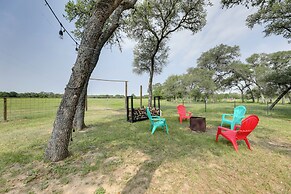 5 Mi to Splashway Waterpark: Cabin in Rock Island