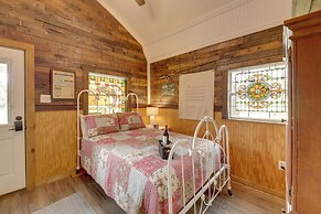 5 Mi to Splashway Waterpark: Cabin in Rock Island