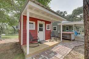 5 Mi to Splashway Waterpark: Cabin in Rock Island