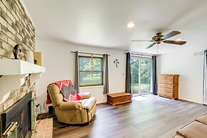 1 Mi to Freer Field: Ashland Home w/ Yard!