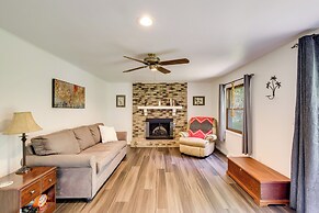 1 Mi to Freer Field: Ashland Home w/ Yard!