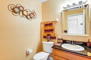 10 Mi to Universal Orlando: Home w/ Screened Porch