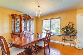 10 Mi to Universal Orlando: Home w/ Screened Porch