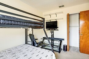 10 Mi to Universal Orlando: Home w/ Screened Porch