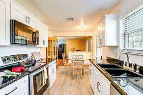 10 Mi to Universal Orlando: Home w/ Screened Porch