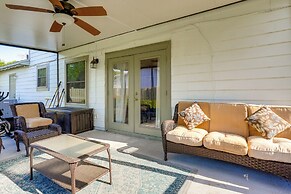 10 Mi to Universal Orlando: Home w/ Screened Porch