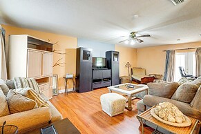 10 Mi to Universal Orlando: Home w/ Screened Porch